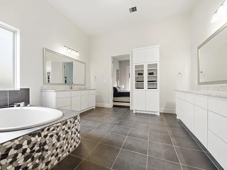 5735 Genoa Springs Ln — Photo 28