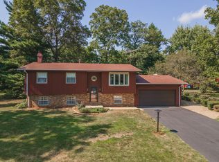 4978 Country Ln, Heyworth, IL 61745