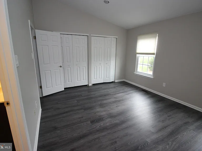 29 Van Horn Pl — Photo 12