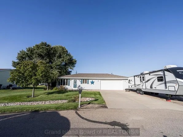 3324 N Homestead Dr, Grand Island, NE 68803