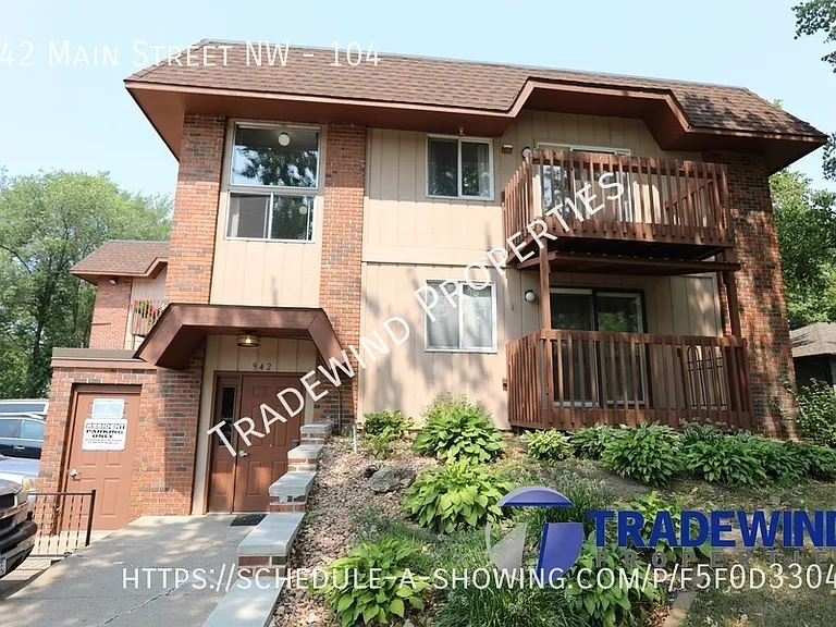 942 Main St NW #104 — Photo 1