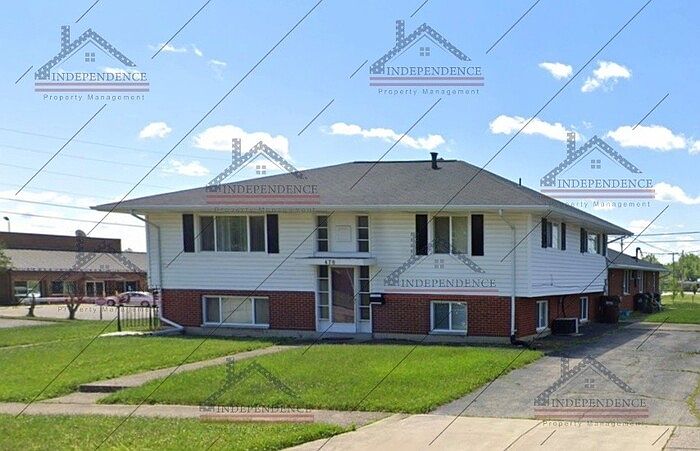 1st image of 470 Burman Ave