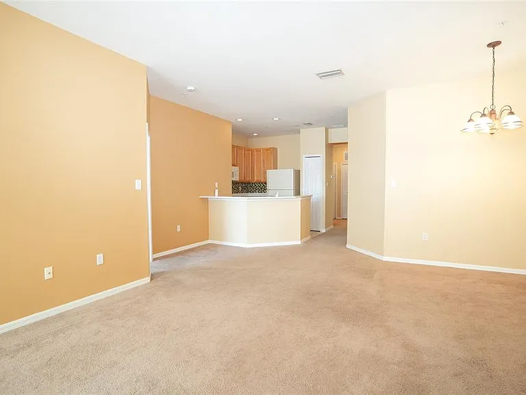 3468 Parkridge Cir #33-201 — Photo 7