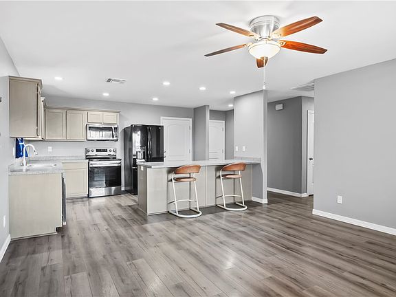 5th image of 2630 E Leroy Avenue