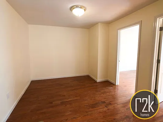 Rented by Realty 2000 Corp | media 28