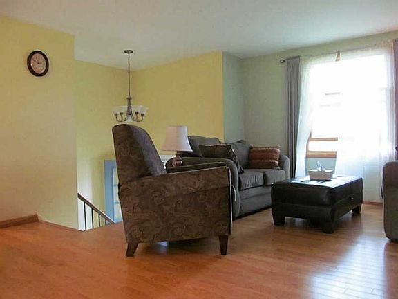 5th image of 134 Oberlin Dr