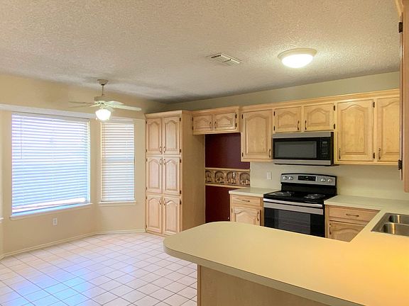 5th image of 6845 Iola Ave