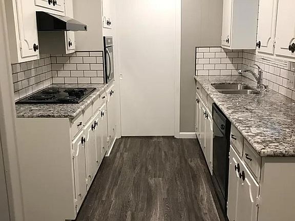 4th image of 2905 Greenhills Dr