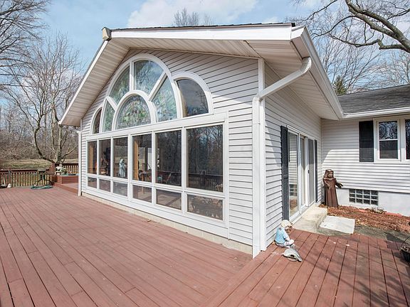 4th image of 161 Anita Dr