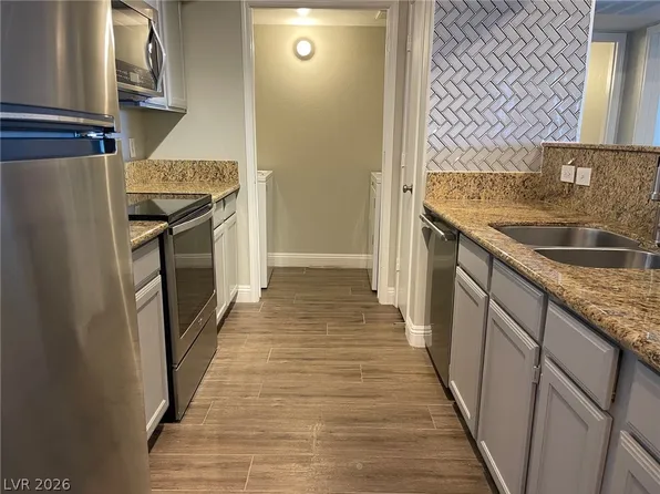 7255 W Sunset Rd APT 2118, Las Vegas, NV 89113