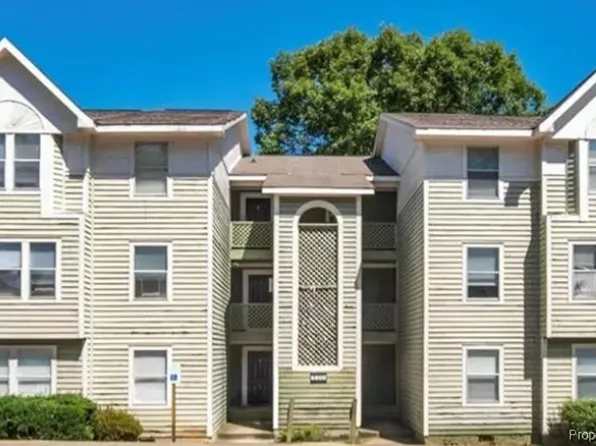 6800 Willowbrook Dr APT 9, Fayetteville, NC 28314