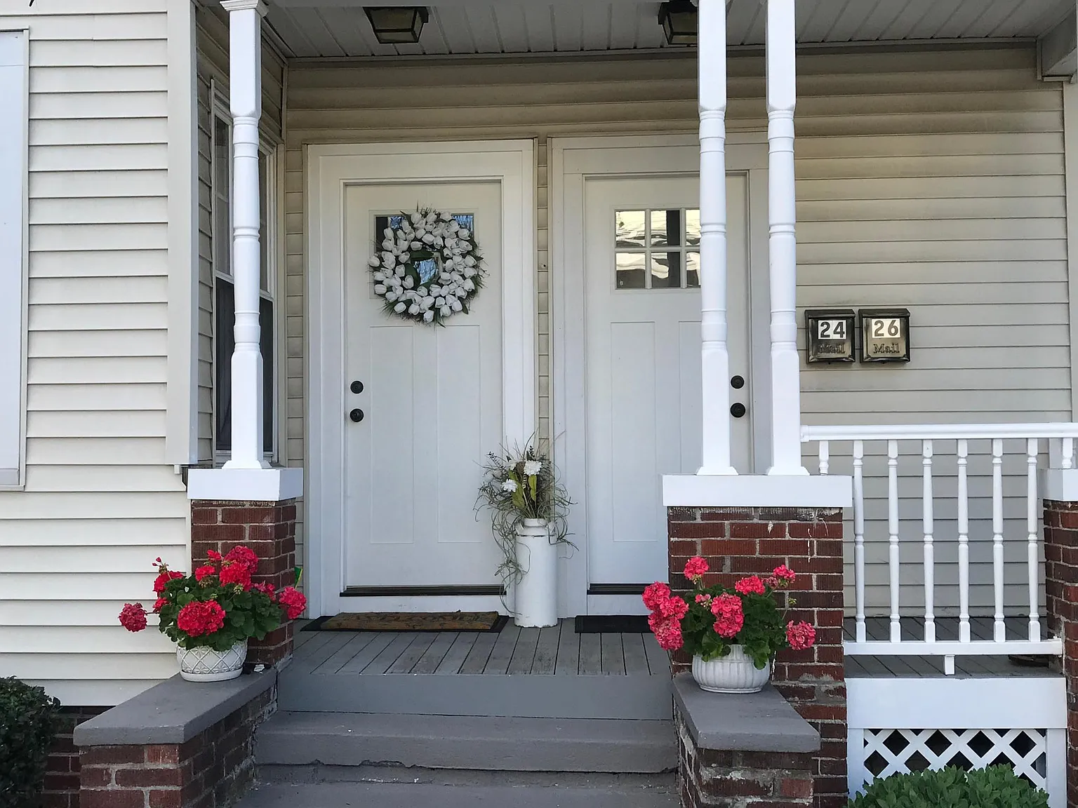 24 Radcliffe Ave — Photo 1