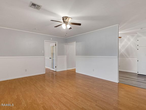 4th image of 107 Vital St