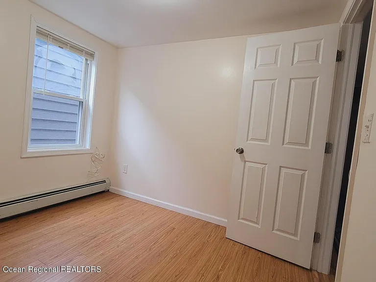 218 Porter Ave #B — Photo 12