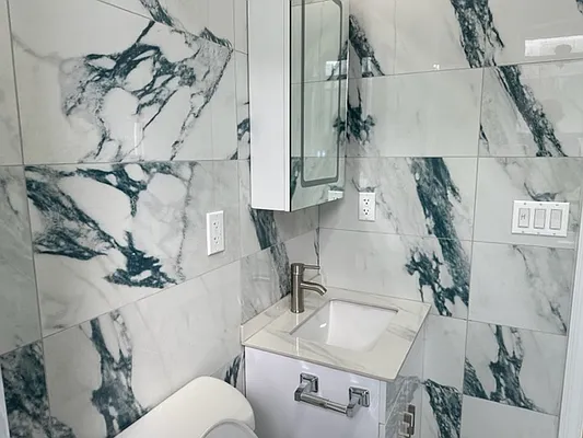 Rented by 18 REALTY | media 13