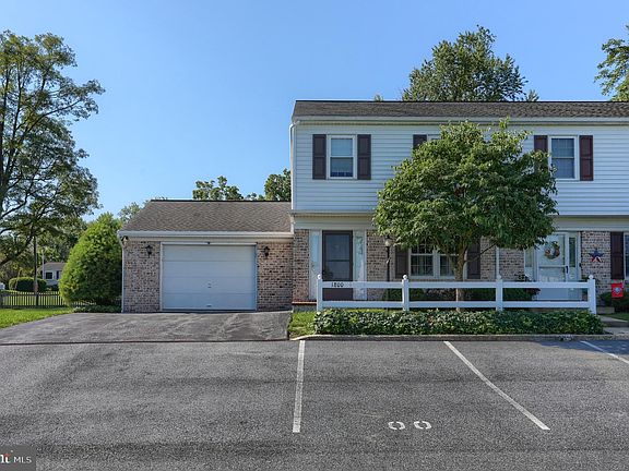 2nd image of 1800 Carlton Ct