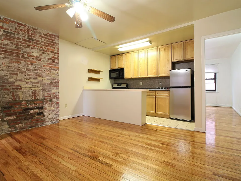 320 S 15th St