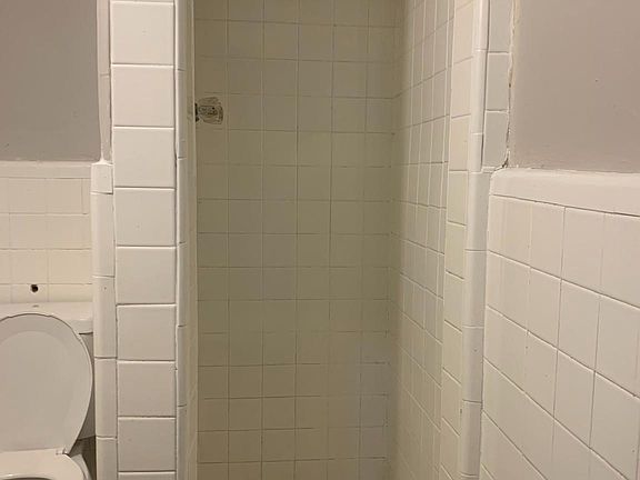 4th image of 6706 Woodland Ave APT 2