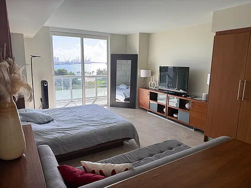 50 Biscayne Blvd #800 Photo 1
