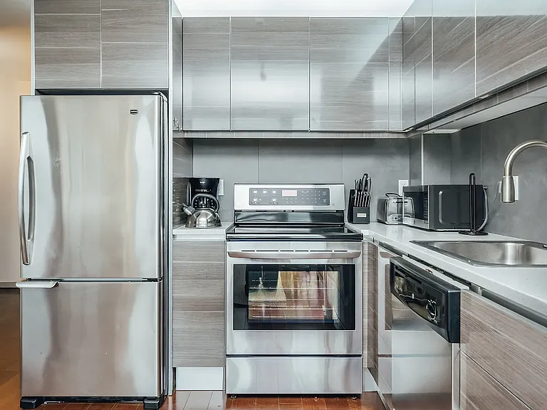 40 N 4th St #4G — Photo 7