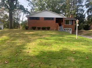 160 Howley Ave, Beaver Falls, PA 15010
