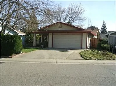 1724 Klamath River Dr photo 1