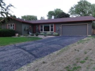 18 Grafton Cir, Madison, WI 53716
