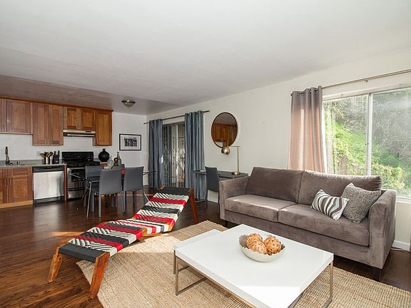 2nd image of 1357 Lombard St #202