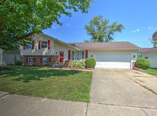 128 Fenway Dr, Decatur, IL 62521