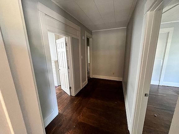 4th image of 125 W Lutz Ave APT 2