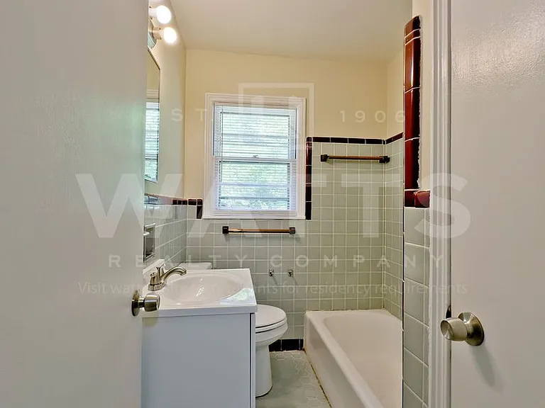 1129 Dogwood Ln — Photo 16