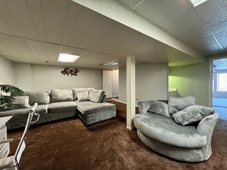 9526 Colegate Way — Photo 33