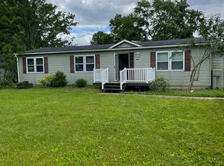 493 Aurora Dr, Youngstown, OH