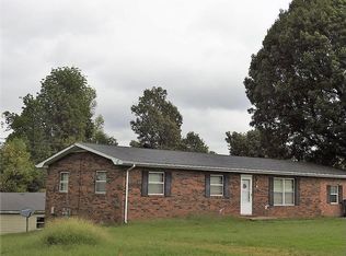 1290 Eastview Dr, Madisonville, KY 42431