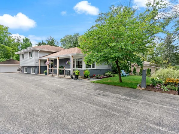 587 Maiden Ln, Glen Ellyn, IL 60137