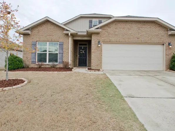 105 Fellington Ct, New Market, AL 35761