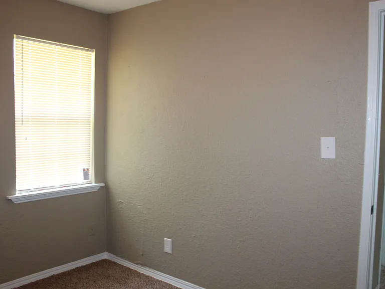 764 E Rose Dr — Photo 9