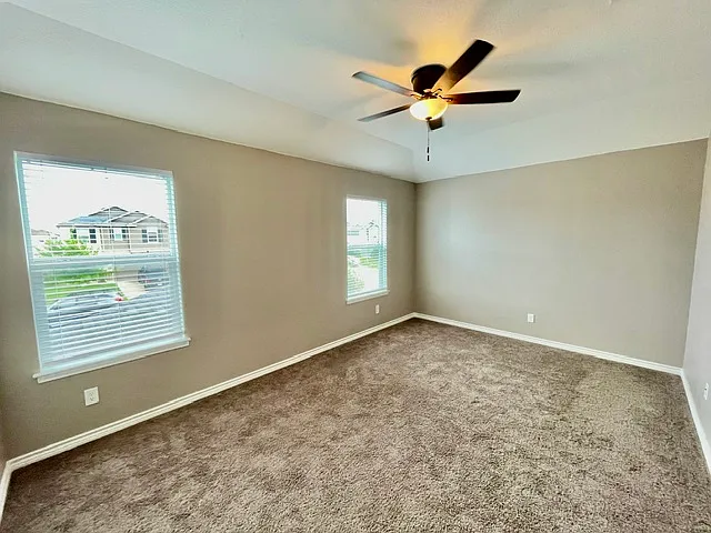 1949 Brook Bnd — Photo 5