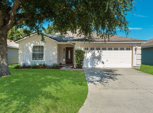 557 Chancellor Dr W, Jacksonville, FL 32225