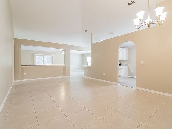 5th image of 16338 Corner Lake Dr