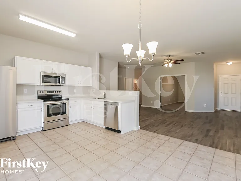 1232 E Omega Dr — Photo 8