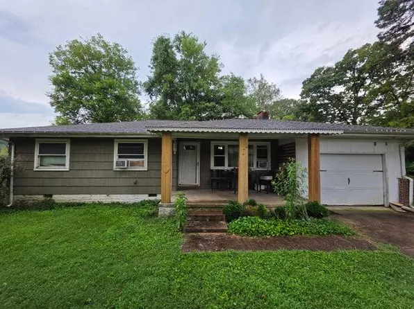 110 Mountainview Dr, Soddy Daisy, TN 37379