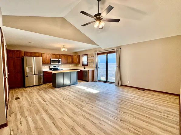 2727 W Shane Dr, Lincoln, NE 68522
