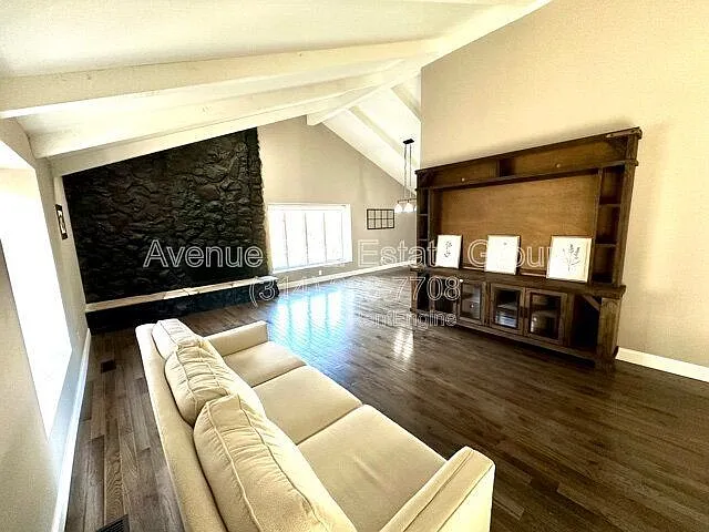 429 Staines Ct — Photo 5
