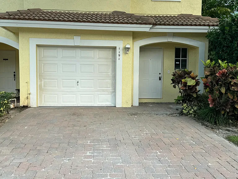1191 Imperial Lake Rd — Photo 3