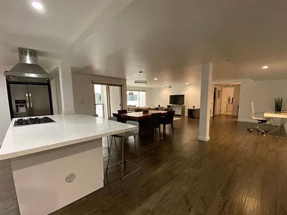 1st image of 9957 Durant Dr #202