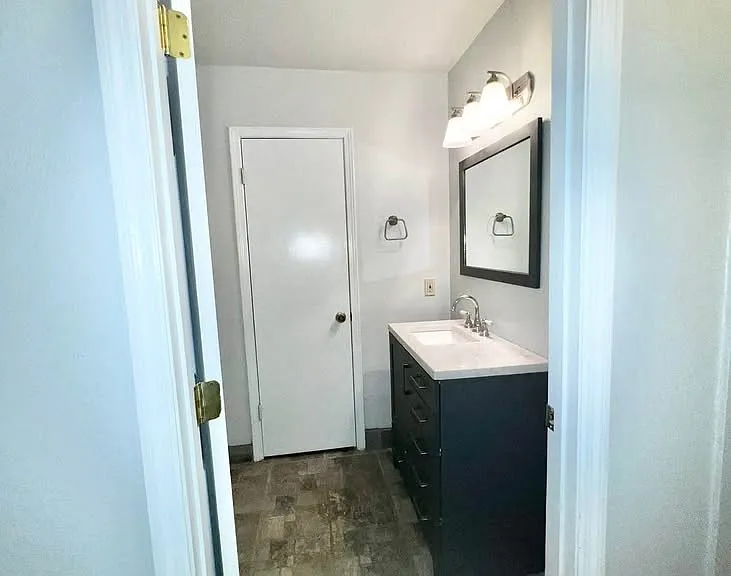 5705 Admiral Doyle Rd — Photo 13