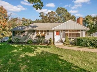 6 Oxford Dr, Wilbraham, MA 01095