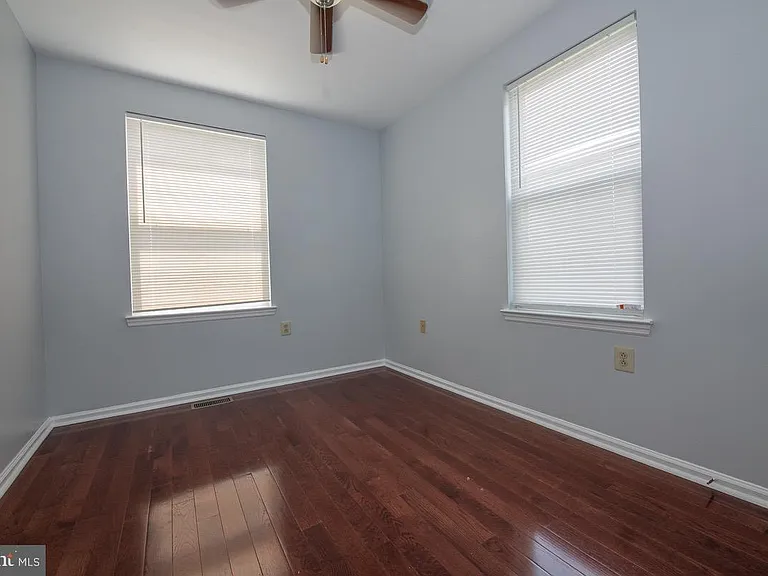 1216 Ogden St — Photo 26