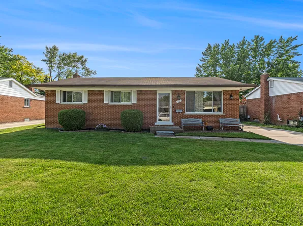 1781 Coventry Dr, Troy, MI 48083